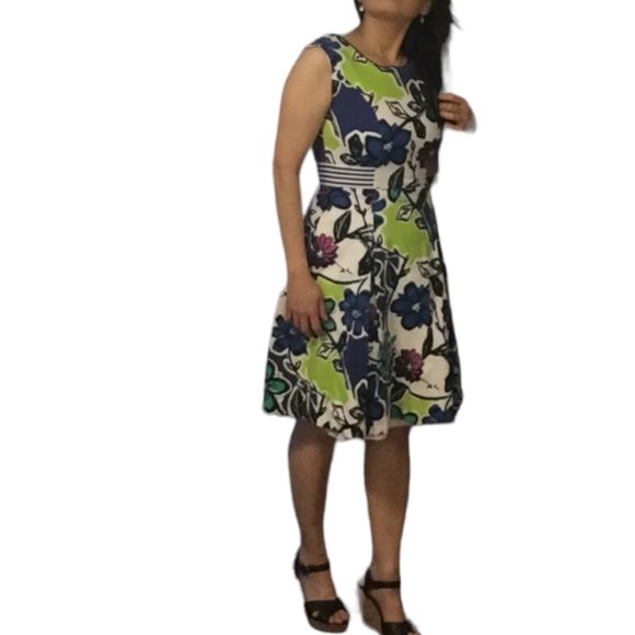 Tristan Print Fit & Flare Dress - Picture 7 of 16